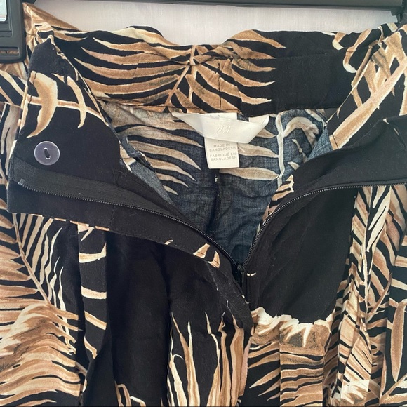 Palm leaf pattern high waist shorts - US 4 - Picture 6 of 6